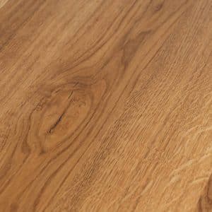 Eichenholz mit charakteristischer Maserung und Holzstruktur